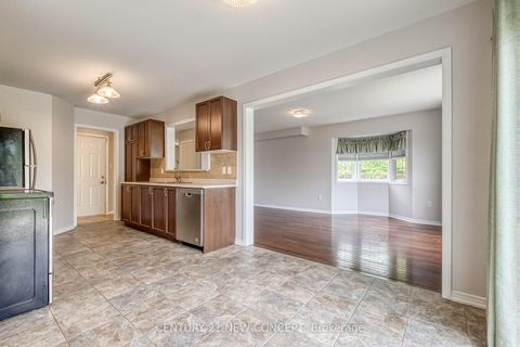 Photo 15 at 2174 Taggart Crt, Alcona, Innisfil