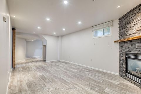 Photo 41 at 2174 Taggart Crt, Alcona, Innisfil