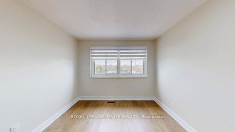 Photo 32 at 18 Littleborough Court, Highland Creek, Toronto
