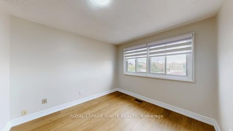 Photo 33 at 18 Littleborough Court, Highland Creek, Toronto