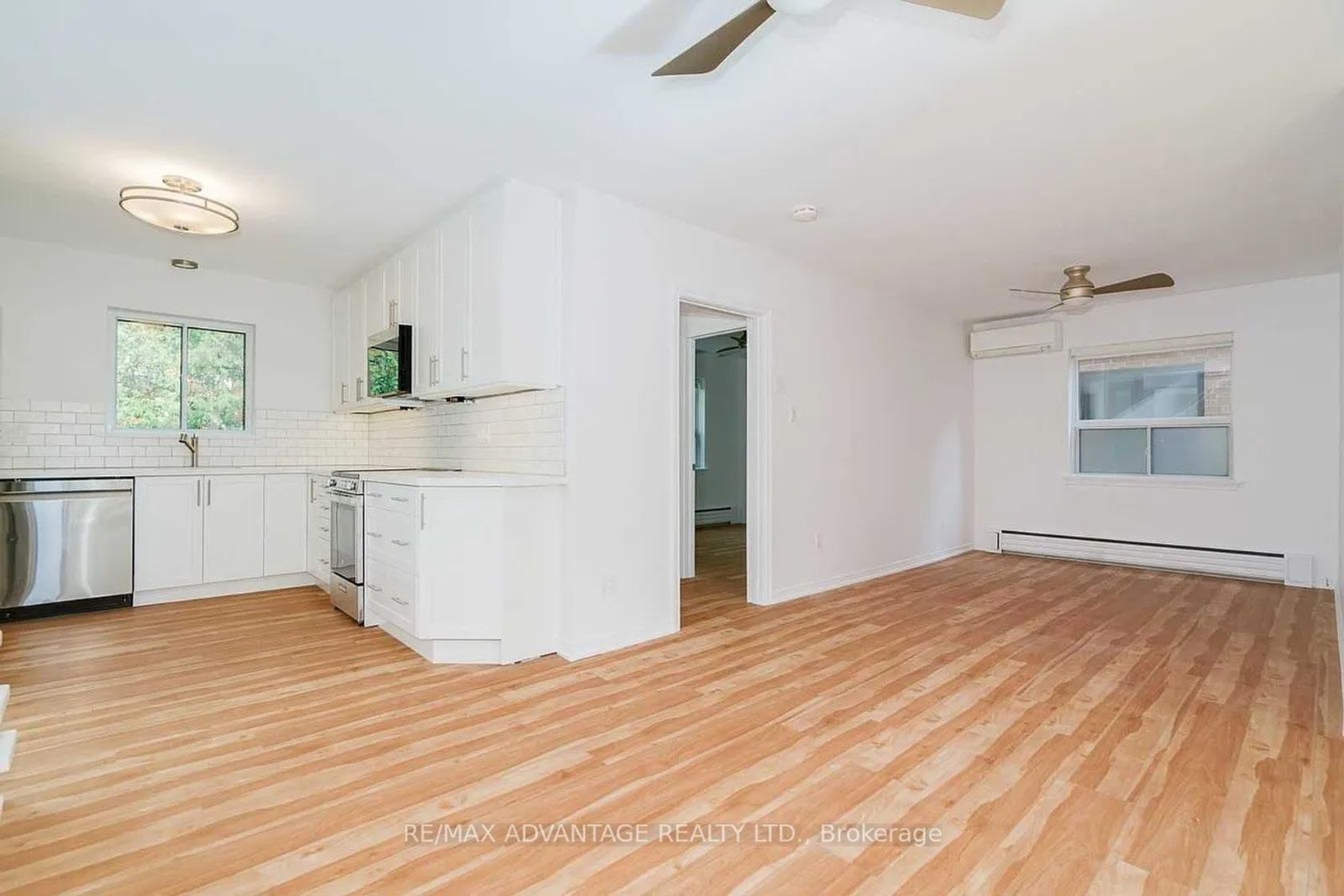 Photo 10 at 108 Hubbard Boulevard, The Beaches, Toronto Photo 10 at 108 Hubbard Boulevard, The Beaches, Toronto