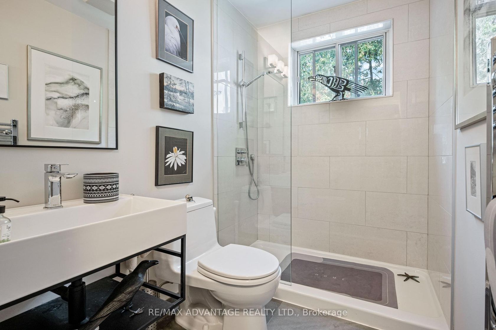 Photo 12 at 108 Hubbard Boulevard, The Beaches, Toronto Photo 12 at 108 Hubbard Boulevard, The Beaches, Toronto