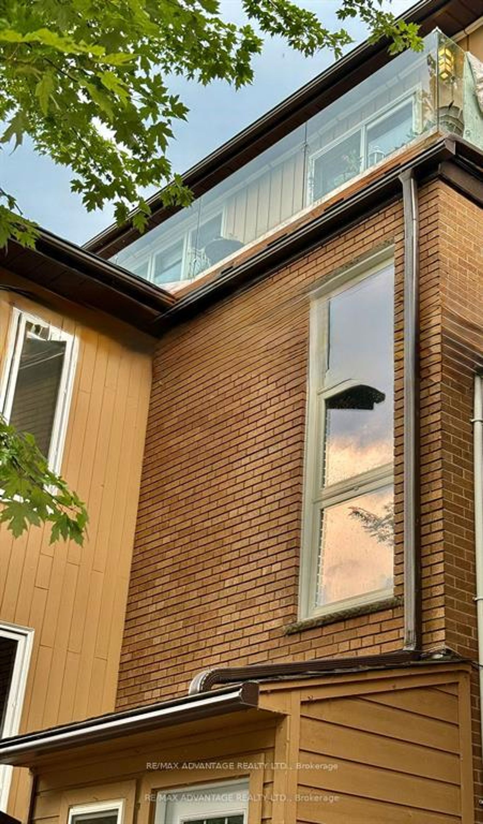 Photo 20 at 108 Hubbard Boulevard, The Beaches, Toronto Photo 20 at 108 Hubbard Boulevard, The Beaches, Toronto