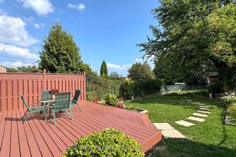 Photo 2 at 191 Invergordon Avenue, Malvern West, Toronto