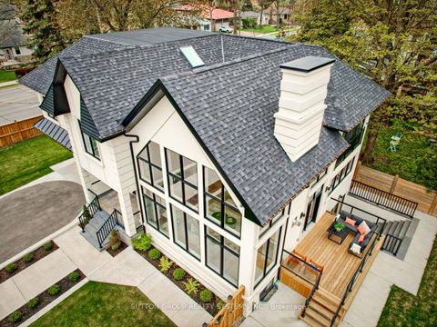 Photo 2 at 214 Shaver Avenue N, City Centre West, Toronto Photo 2 at 214 Shaver Avenue N, City Centre West, Toronto