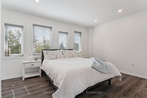 Photo 13 at 115 Laidlaw Drive, West Bayfield, Barrie Photo 13 at 115 Laidlaw Drive, West Bayfield, Barrie