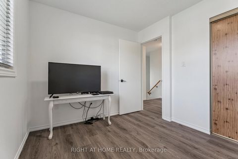 Photo 15 at 115 Laidlaw Drive, West Bayfield, Barrie