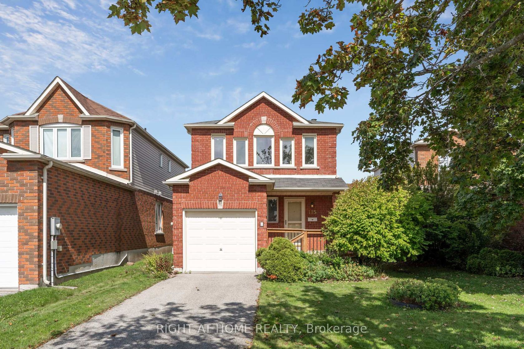 115 Laidlaw Drive, West Bayfield, Barrie photo 3 115 Laidlaw Drive, West Bayfield, Barrie photo 3