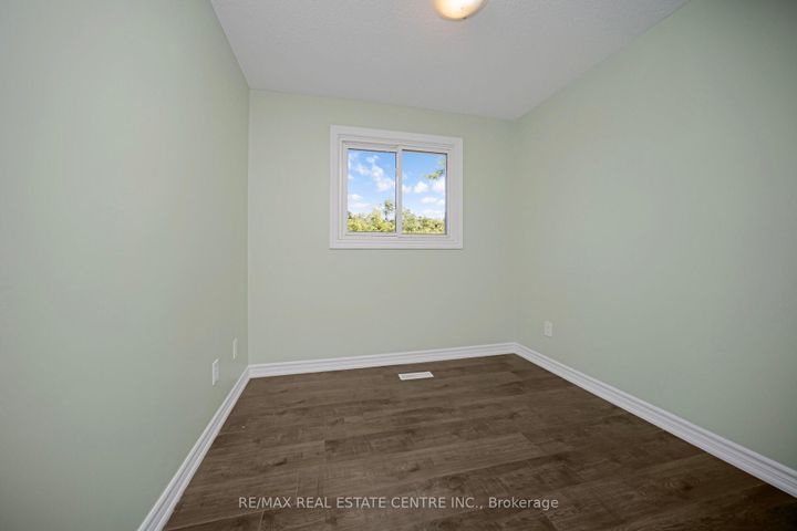 Photo 19 at 35 Madison Street, Central Park, Brampton