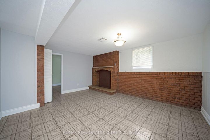 Photo 26 at 35 Madison Street, Central Park, Brampton