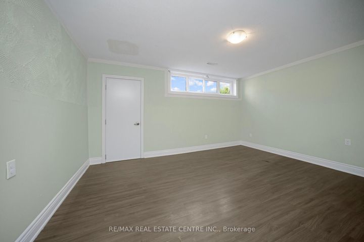 Photo 34 at 35 Madison Street, Central Park, Brampton