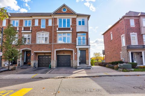 Photo 1 at 136 Vittorio De Luca Drive, East Woodbridge, Vaughan