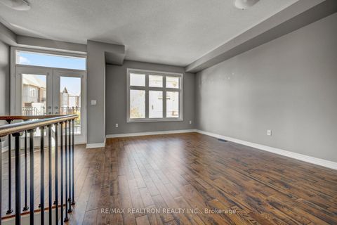 Photo 5 at 136 Vittorio De Luca Drive, East Woodbridge, Vaughan