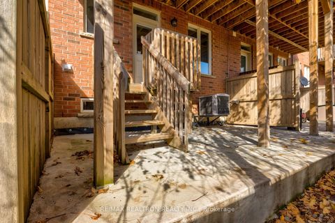 Photo 22 at 136 Vittorio De Luca Drive, East Woodbridge, Vaughan