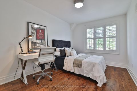 Photo 21 at 136 Bowood Avenue, Lawrence Park North, Toronto