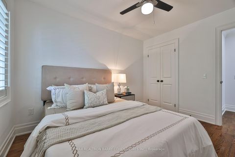 Photo 24 at 136 Bowood Avenue, Lawrence Park North, Toronto