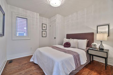 Photo 27 at 136 Bowood Avenue, Lawrence Park North, Toronto