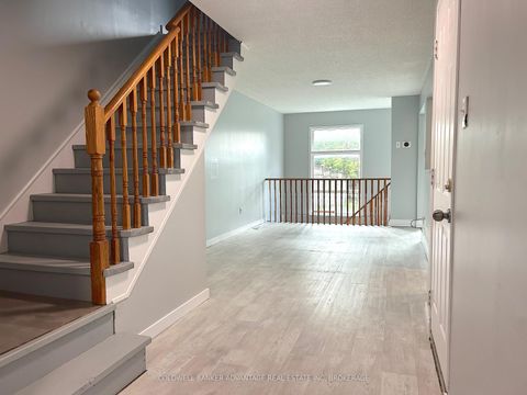 Photo 2 at 16 Cunningham Drive, Ardagh, Barrie Photo 2 at 16 Cunningham Drive, Ardagh, Barrie