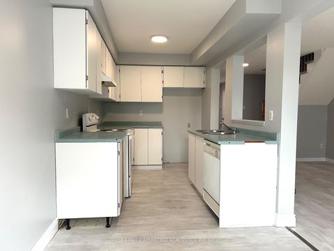 Photo 9 at 16 Cunningham Drive, Ardagh, Barrie