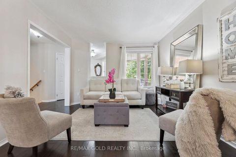 Photo 6 at 15 Blanchard Court, Brooklin, Whitby