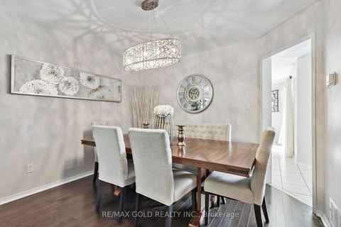 Photo 9 at 15 Blanchard Court, Brooklin, Whitby