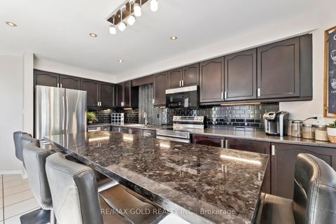 Photo 13 at 15 Blanchard Court, Brooklin, Whitby