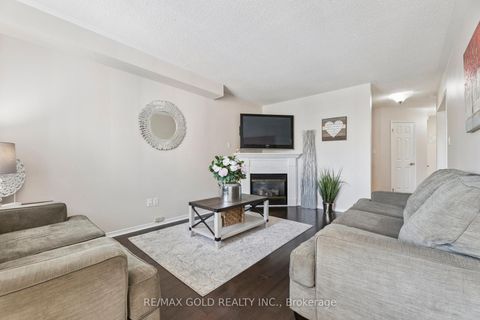 Photo 14 at 15 Blanchard Court, Brooklin, Whitby