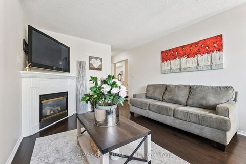 Photo 15 at 15 Blanchard Court, Brooklin, Whitby