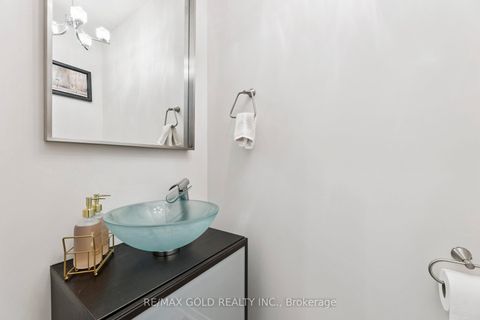 Photo 17 at 15 Blanchard Court, Brooklin, Whitby