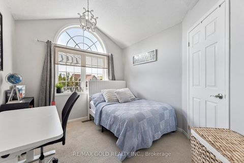 Photo 20 at 15 Blanchard Court, Brooklin, Whitby