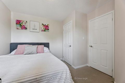 Photo 24 at 15 Blanchard Court, Brooklin, Whitby