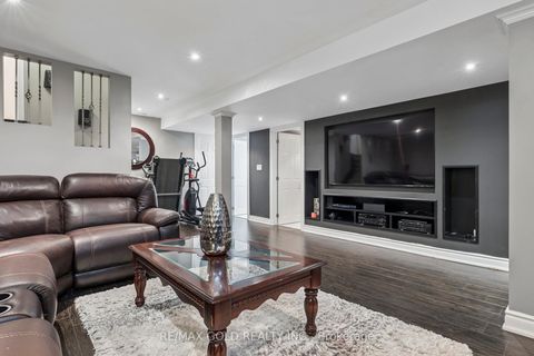 Photo 33 at 15 Blanchard Court, Brooklin, Whitby