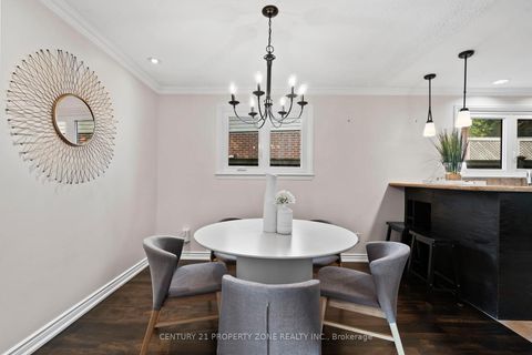 Photo 3 at 7 Rodarick Drive, Centennial Scarborough, Toronto