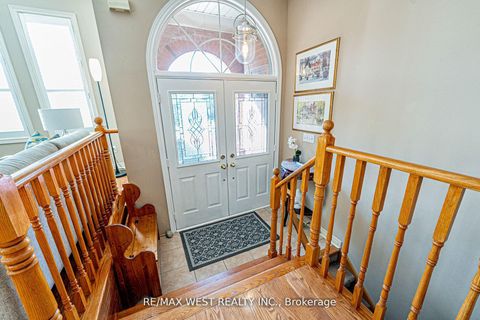 Photo 4 at 2223 Lapsley Crescent, WM Westmount, Oakville