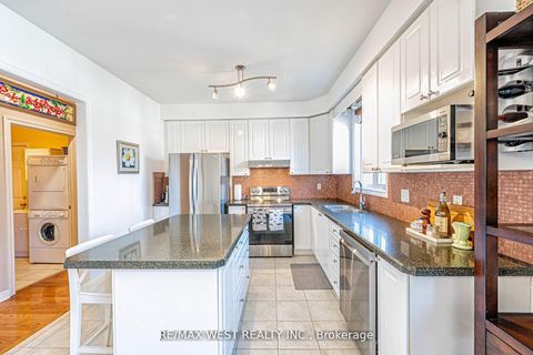 Photo 7 at 2223 Lapsley Crescent, WM Westmount, Oakville