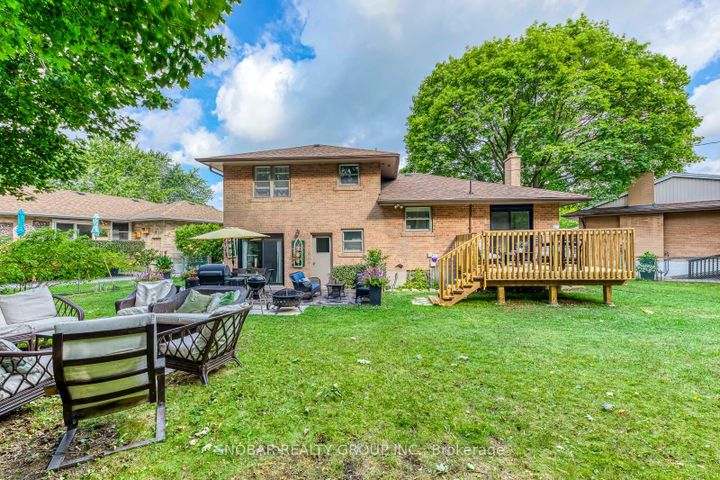Photo 24 at 4 Haregate Court, Richview, Toronto