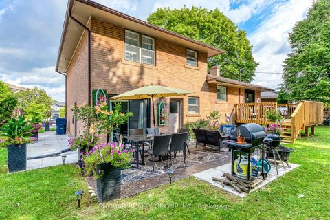 Photo 21 at 4 Haregate Court, Richview, Toronto
