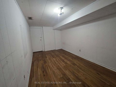 Photo 10 at 8 Virgilwood Drive, Branson, Toronto