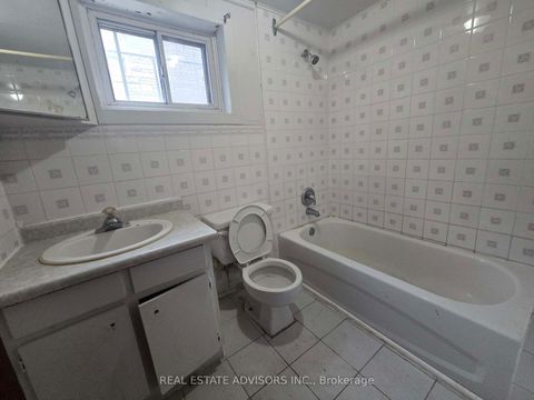 Photo 12 at 8 Virgilwood Drive, Branson, Toronto Photo 12 at 8 Virgilwood Drive, Branson, Toronto