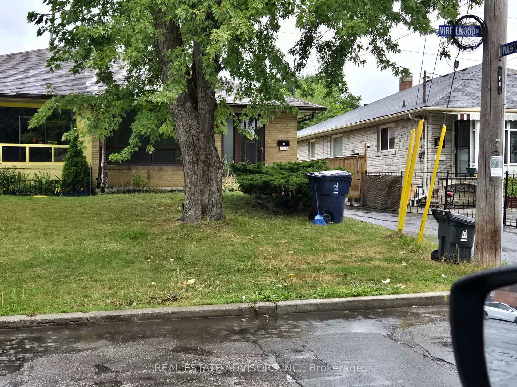 8 Virgilwood Drive, Branson, Toronto 