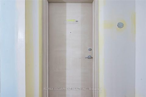 Photo 4 at 402 - 4 Elsinore Path, New Toronto, Toronto Photo 4 at 402 - 4 Elsinore Path, New Toronto, Toronto