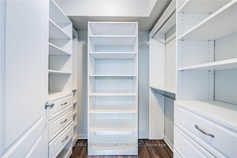 Photo 17 at 402 - 4 Elsinore Path, New Toronto, Toronto