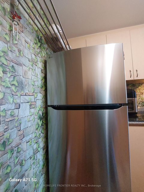 Photo 20 at 911 - 15 Maplewood Avenue, Cedarvale, Toronto