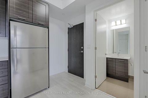 Photo 10 at 913 - 50 Bruyeres Mews, Niagara, Toronto
