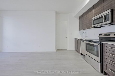 Photo 12 at 913 - 50 Bruyeres Mews, Niagara, Toronto