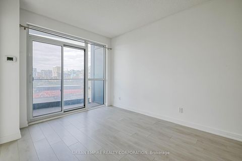 Photo 17 at 913 - 50 Bruyeres Mews, Niagara, Toronto