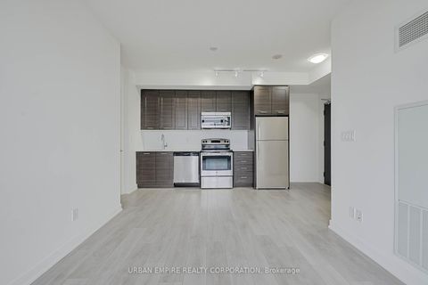 Photo 20 at 913 - 50 Bruyeres Mews, Niagara, Toronto