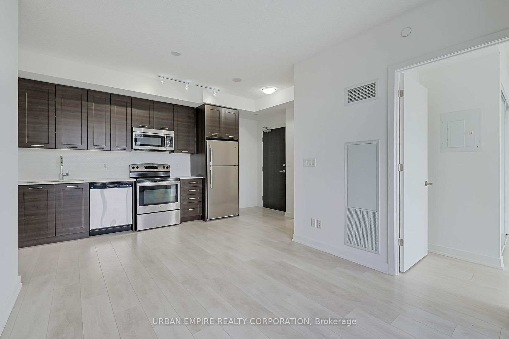 913 - 50 Bruyeres Mews, Niagara, Toronto 