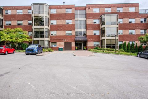 Photo 1 at 401 - 291 Blake Street, North Shore, Barrie