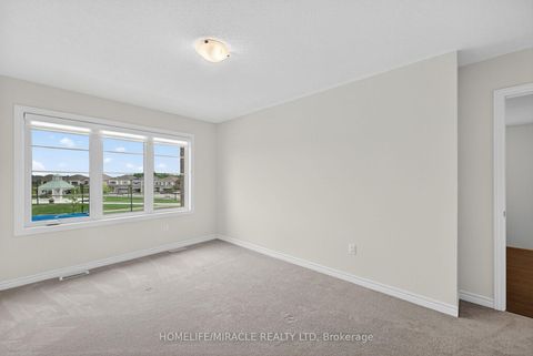 Photo 16 at 11 Phoenix Boulevard, Rural Barrie Southeast, Barrie